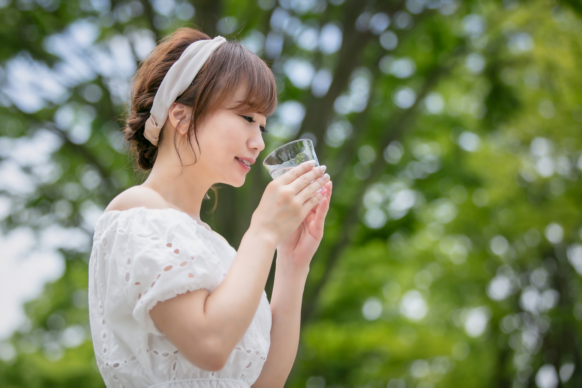 ダイエット中の水の飲みすぎは逆効果？適量と正しい飲み方を徹底解説│美容情報サイト Beauty Web(ビューティーウェブ)