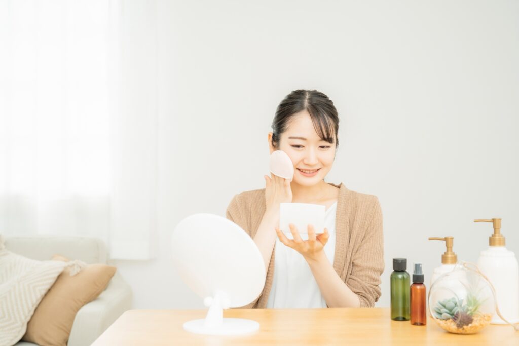 ファンデーションがうろこみたいになる原因と直し方！今すぐできる対処＆崩れ防止法│美容情報サイト Beauty Web(ビューティーウェブ)
