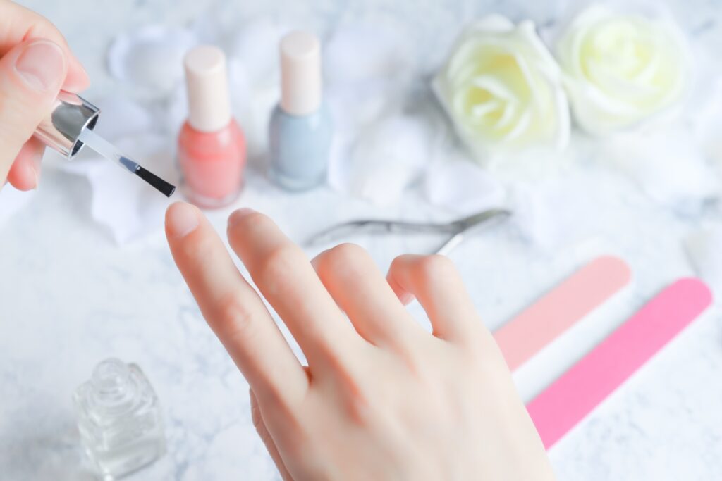 ネイルカラーがくすむ原因とは？発色を取り戻す正しい対処法と予防策│美容情報サイト Beauty Web(ビューティーウェブ)