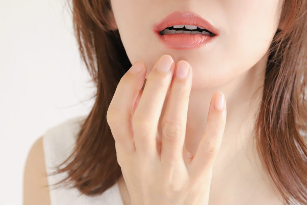 リップで皮むけが目立つ原因と対処法!今すぐ整えるメイク&根本改善ケア│美容情報サイト Beauty Web(ビューティーウェブ)