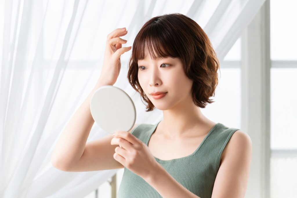 ニキビは触らない方がいい理由と正しいケア方法！│美容情報サイト Beauty Web(ビューティーウェブ)