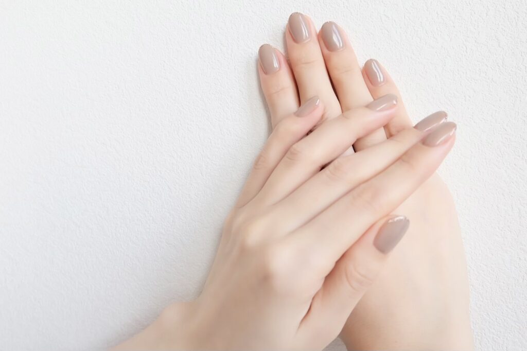 初心者でも失敗しない！マニキュアのおすすめ色と選び方【これだけ見ればOK】│美容情報サイト Beauty Web(ビューティーウェブ)