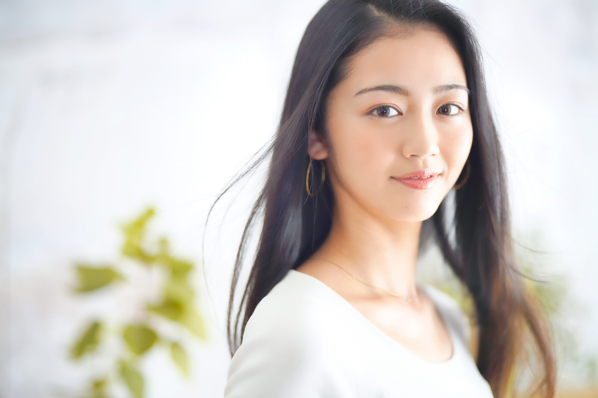 ヘアミスト・ヘアミルク・ヘアオイルの正しい順番とは？効果を最大化する使い方を完全解説│美容情報サイト Beauty Web(ビューティーウェブ)