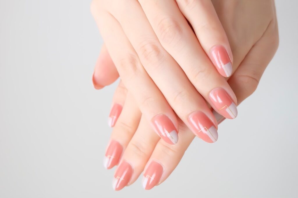 初心者でも失敗しない！マニキュアのおすすめ色と選び方【これだけ見ればOK】│美容情報サイト Beauty Web(ビューティーウェブ)