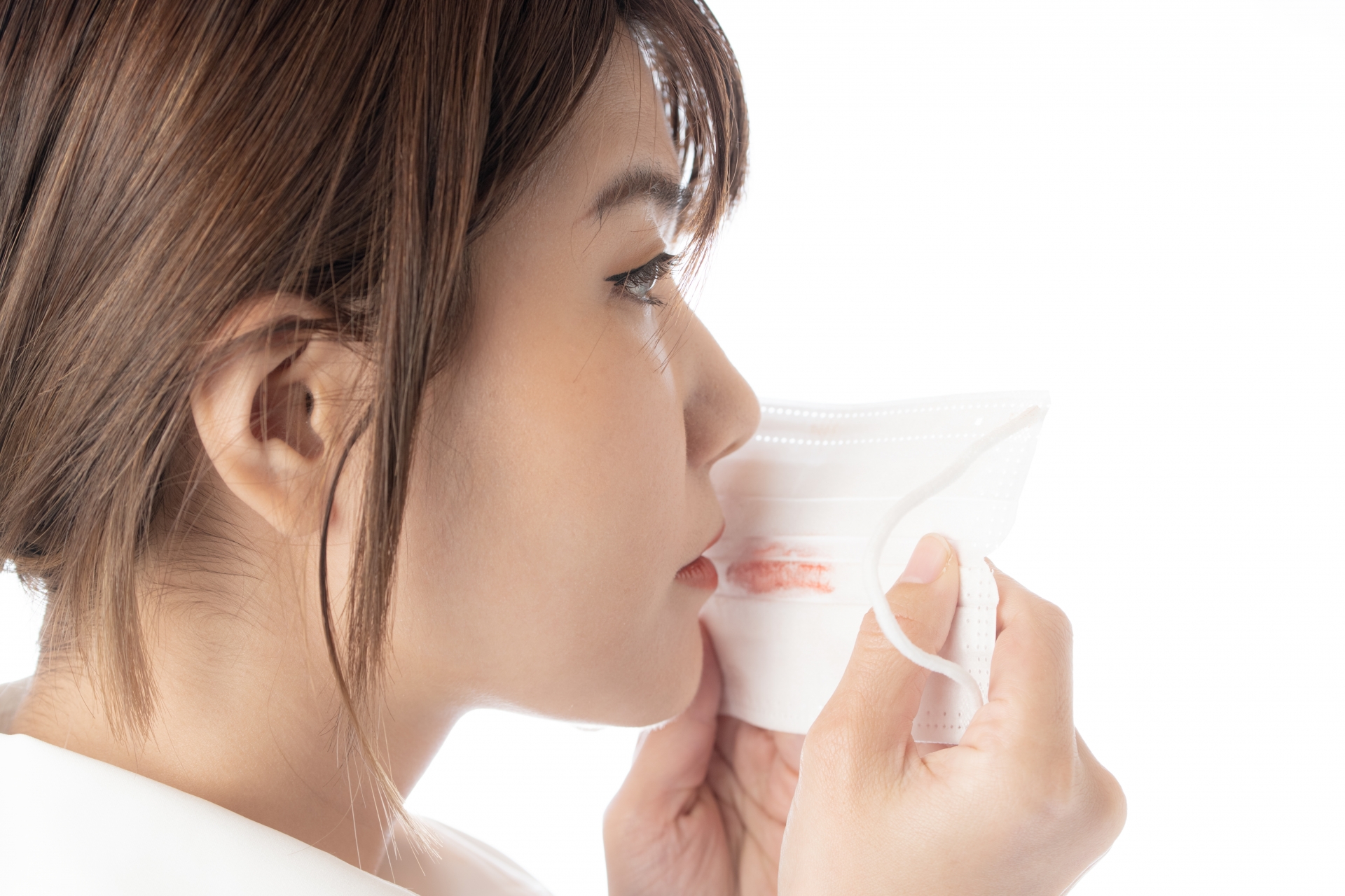 マスクで化粧崩れする原因と対策｜1日中崩れないメイクのコツを徹底解説│美容情報サイト Beauty Web(ビューティーウェブ)