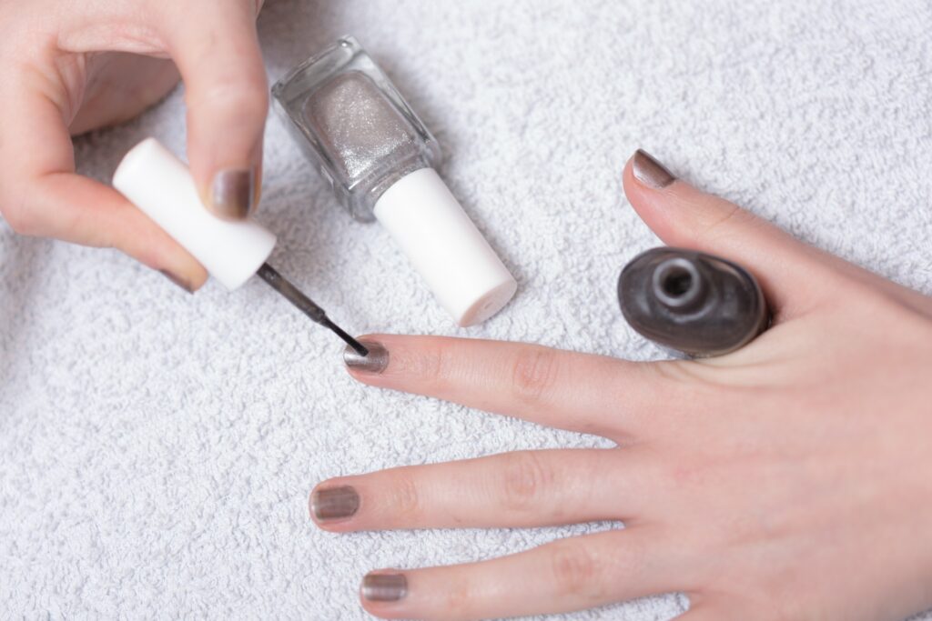 初心者でも失敗しない！マニキュアのおすすめ色と選び方【これだけ見ればOK】│美容情報サイト Beauty Web(ビューティーウェブ)