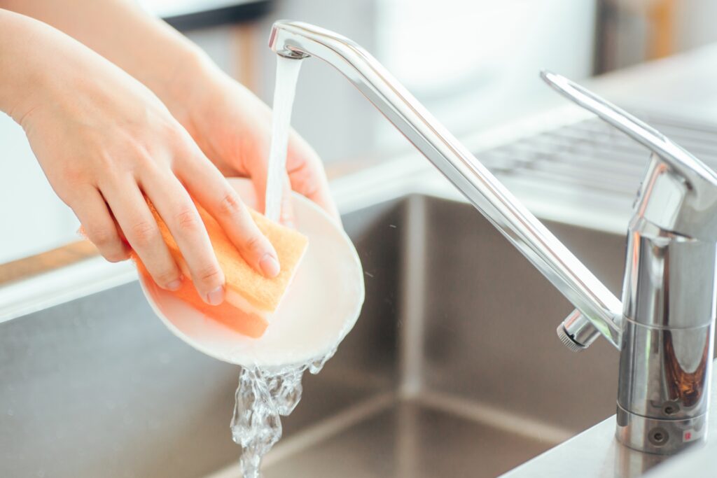 爪が割れやすい原因とは?考えられる病気・栄養不足・正しい対処法を解説│美容情報サイト Beauty Web(ビューティーウェブ)