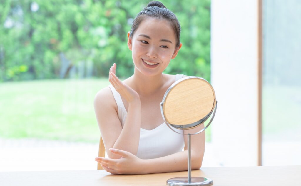 朝のスキンケアの正しい順番とは？美容効果を高める基本と時短のコツを解説│美容情報サイト Beauty Web(ビューティーウェブ)