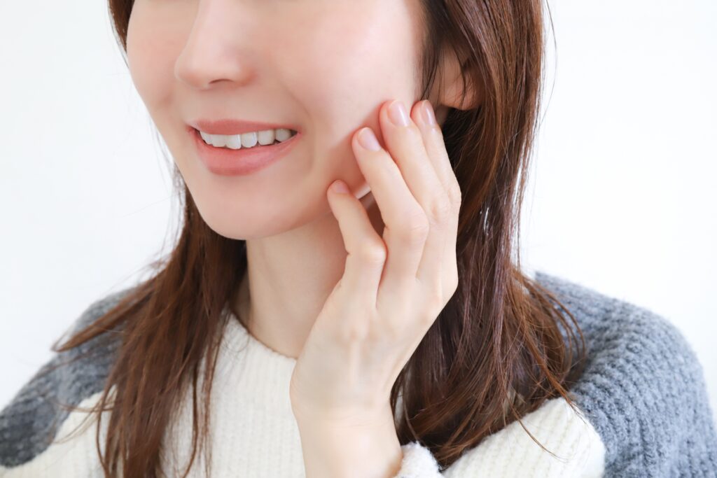 夜に行う角質ケアの頻度はどれくらい？敏感肌でも失敗しない正しいペースと注意点│美容情報サイト Beauty Web(ビューティーウェブ)