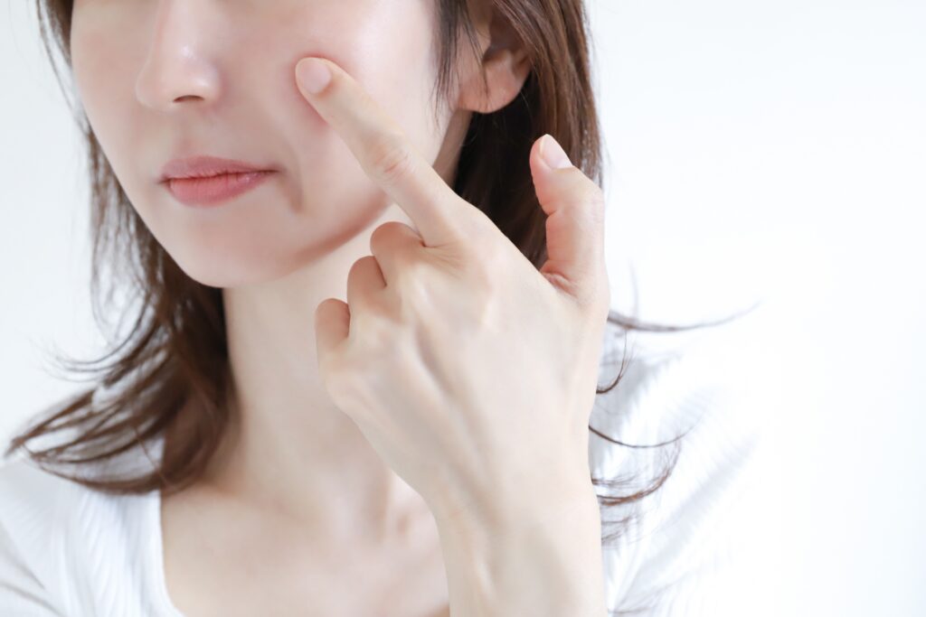 朝のスキンケアの正しい順番とは？美容効果を高める基本と時短のコツを解説│美容情報サイト Beauty Web(ビューティーウェブ)