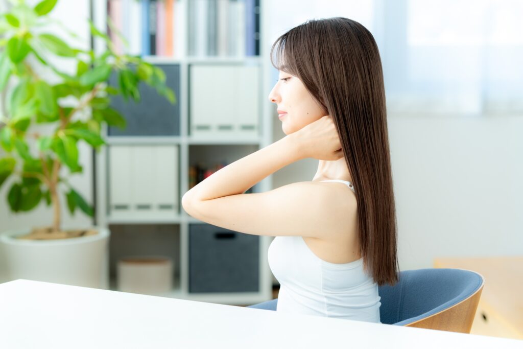 トリートメントを流す時間の目安は？適切な時間と美髪になるコツを解説│美容情報サイト Beauty Web(ビューティーウェブ)