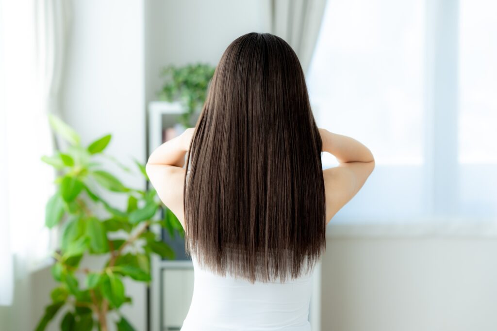トリートメントを流す時間の目安は？適切な時間と美髪になるコツを解説│美容情報サイト Beauty Web(ビューティーウェブ)