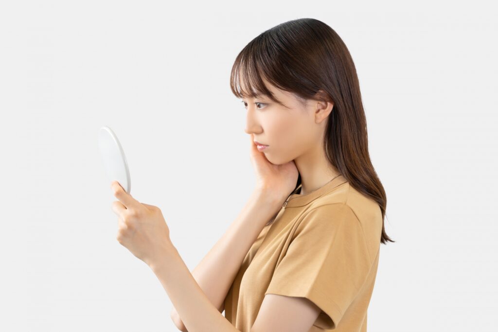 夕方になると顔がくすむ原因は？朝の透明感をキープする改善方法を解説│美容情報サイト Beauty Web(ビューティーウェブ)