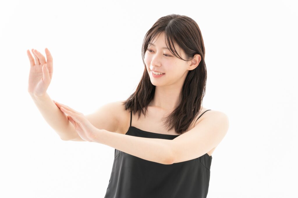 肌のざらつきの原因とは？肌がざらつく理由と改善方法を解説│美容情報サイト Beauty Web(ビューティーウェブ)