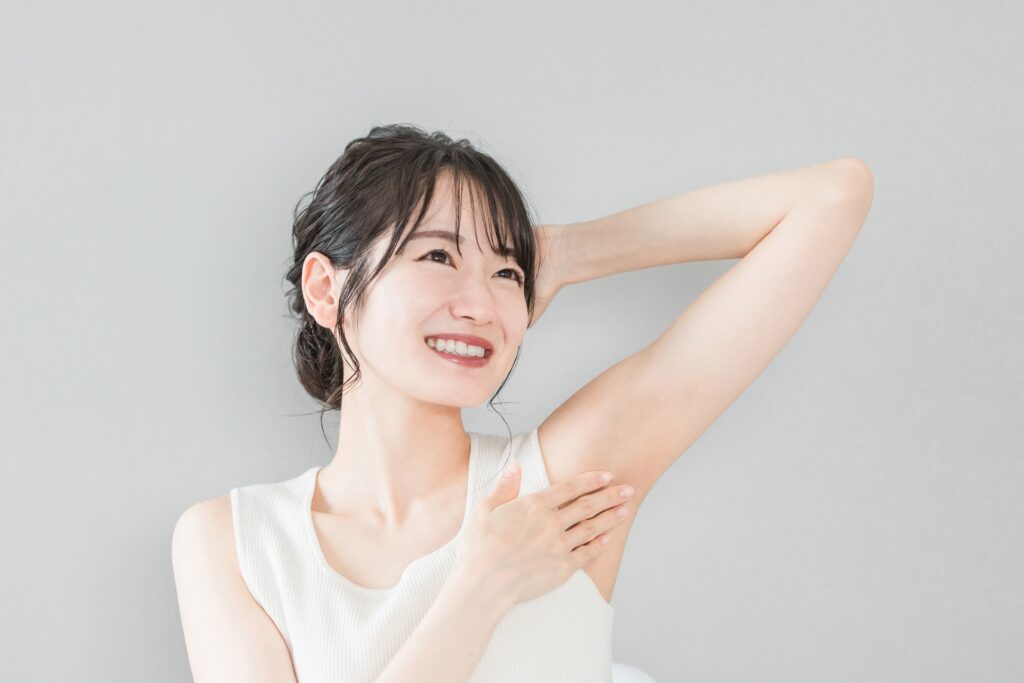 汗の臭い対策を女性向けに解説！原因と外出先でもできるケア方法│美容情報サイト Beauty Web(ビューティーウェブ)