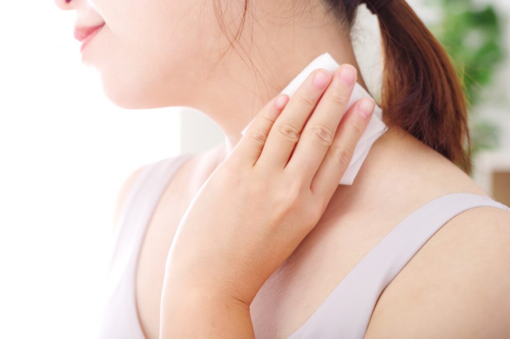 汗の臭い対策を女性向けに解説！原因と外出先でもできるケア方法│美容情報サイト Beauty Web(ビューティーウェブ)