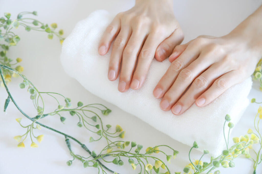 甘皮処理のやりすぎサインとは?爪を傷めない正しい見直し方│美容情報サイト Beauty Web(ビューティーウェブ)