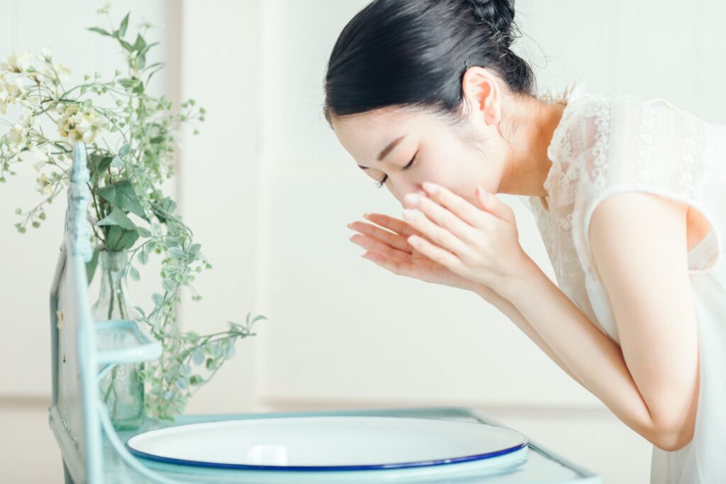 朝に洗顔しないと肌はどうなる?自分に合う朝の洗い方│美容情報サイト Beauty Web(ビューティーウェブ)